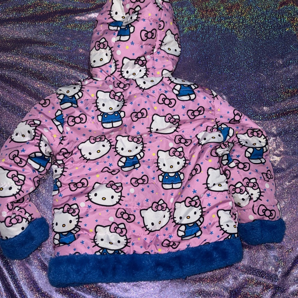 Hello Kitty Reversible Puffer Jacket - Picture 5 of 8